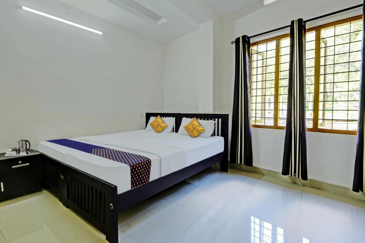 Hotel O Royal Residency Erattupetta 外观 照片