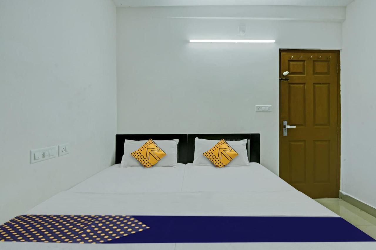 Hotel O Royal Residency Erattupetta 外观 照片