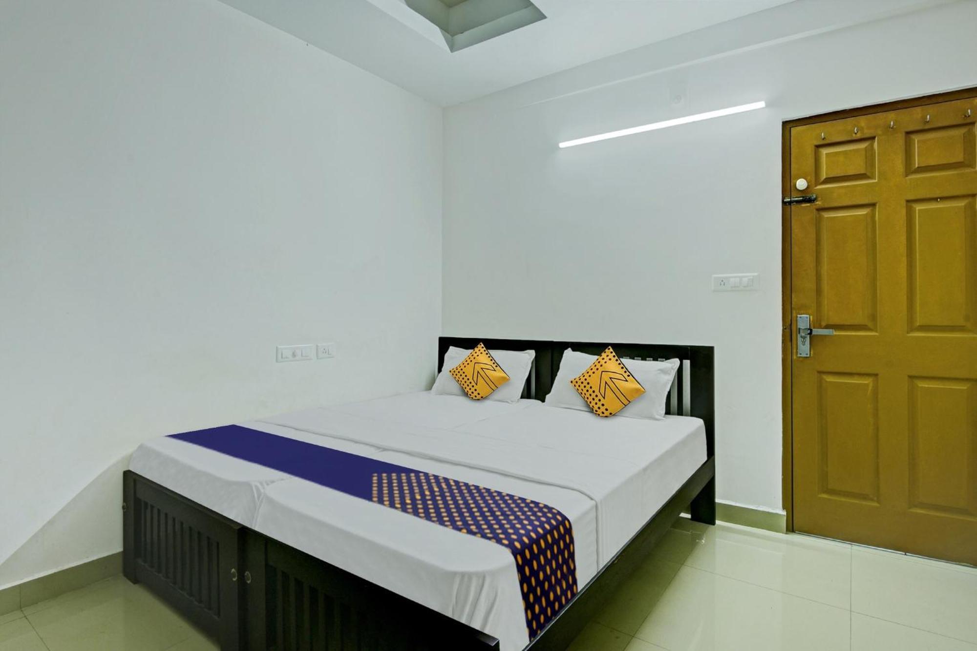 Hotel O Royal Residency Erattupetta 外观 照片