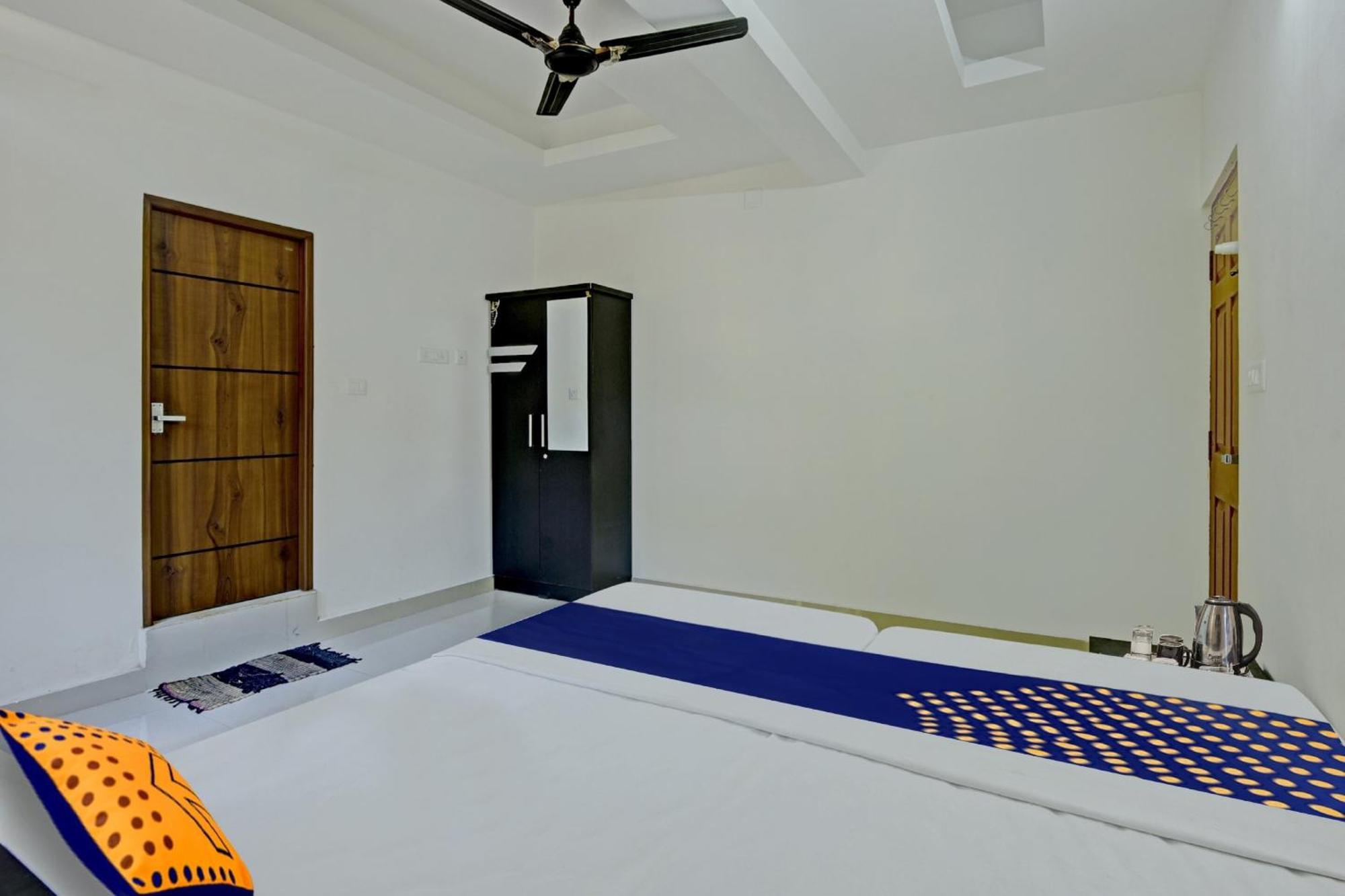 Hotel O Royal Residency Erattupetta 外观 照片